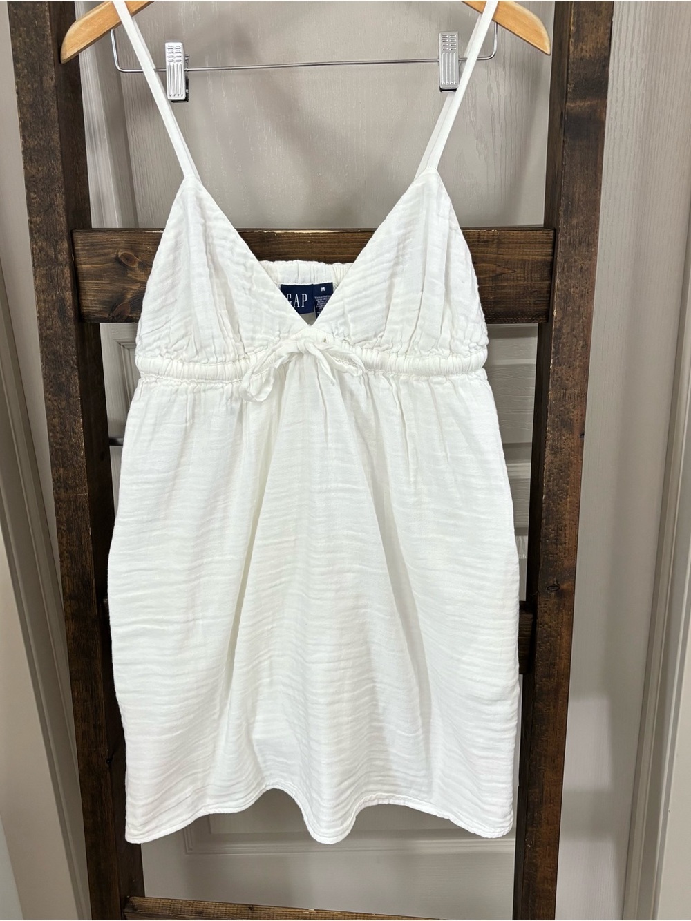 GAP White lined soft crinkle babydoll dress